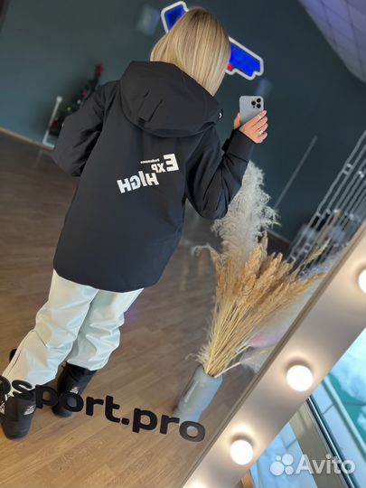 Куртка горнолыжная на мембране унисекс черная