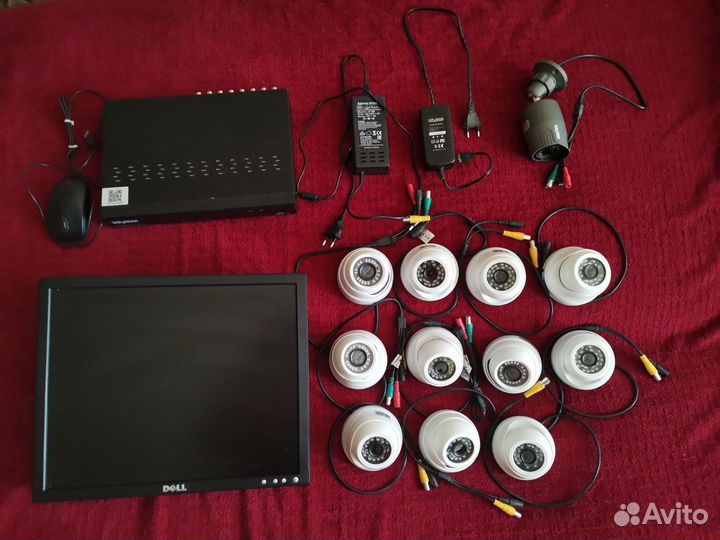 Комплект видеонаблюдения на 12 камер