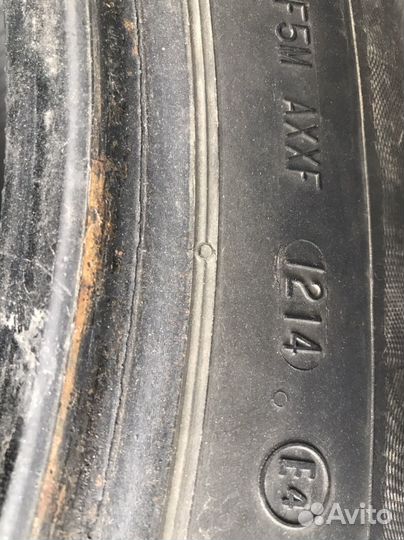 Continental ComTracWinterViking 1 215/60 R16 90G