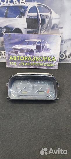 Панель приборов Volkswagen Golf 3