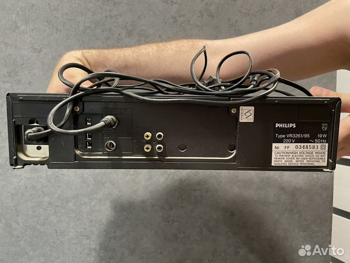 Видеомагнитофон Philips