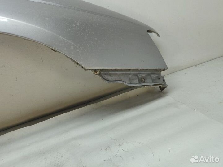 Крыло переднее правое Nissan Bluebird EU14