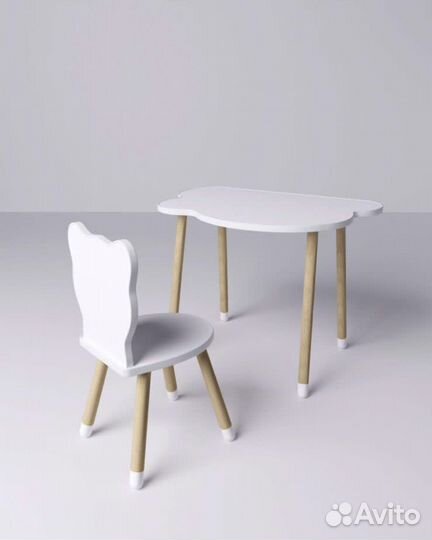 Детский стол и стул