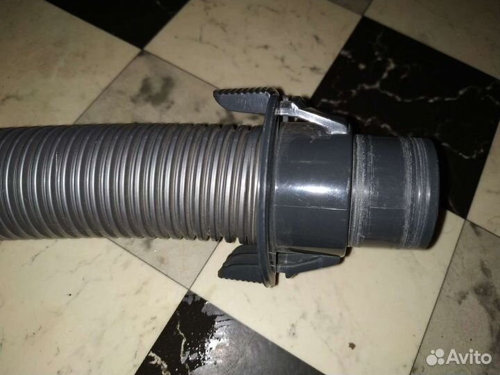 Шланг для пылесоса с ручкой и креплением