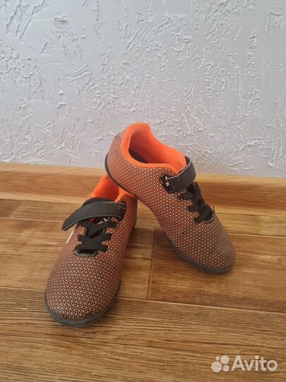 Детские футбольные бутсы