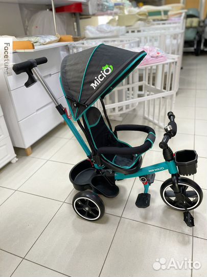 Детский трехколесный велосипед с ручкой