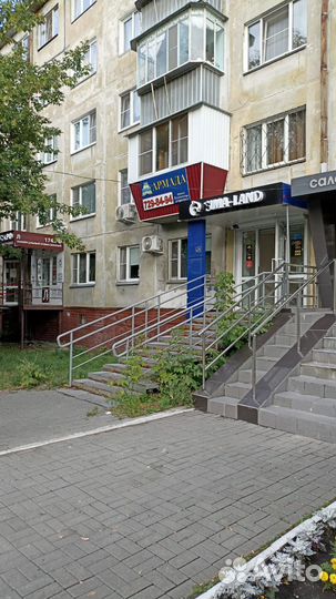 Сотрудник на пункт выдачи заказов