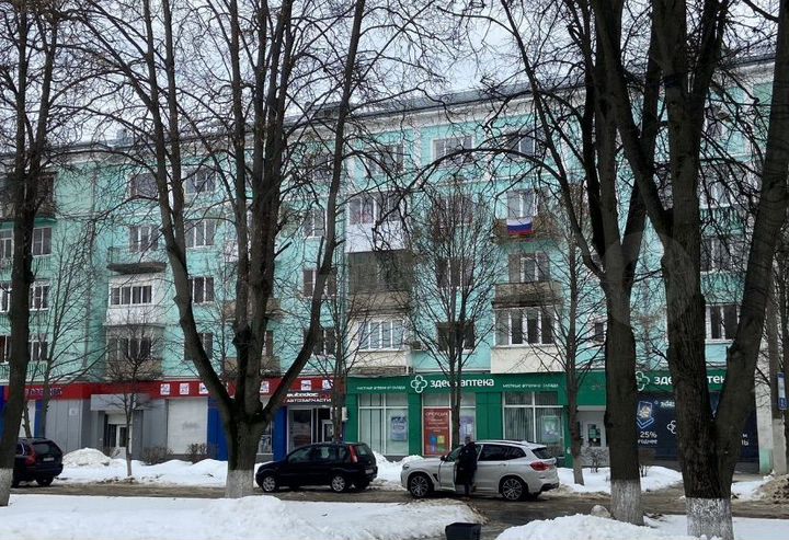 3-к. квартира, 85 м², 2/5 эт.