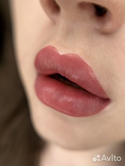 Перманентный макияж губ
