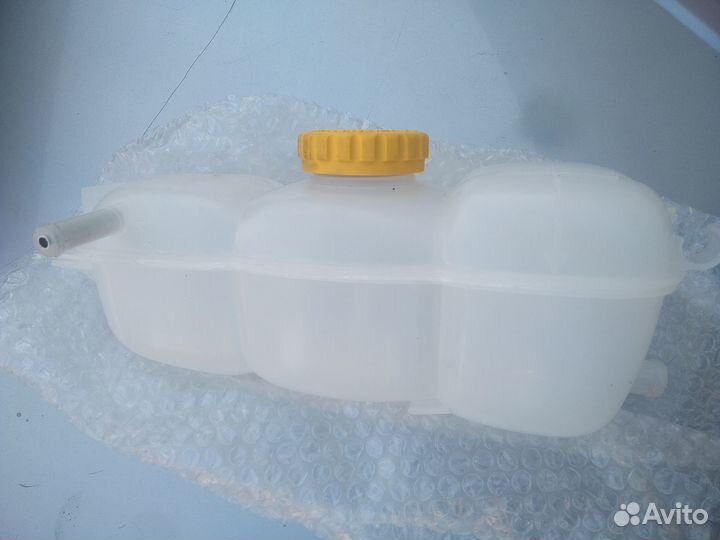 Бачок расширительный Opel Omega B