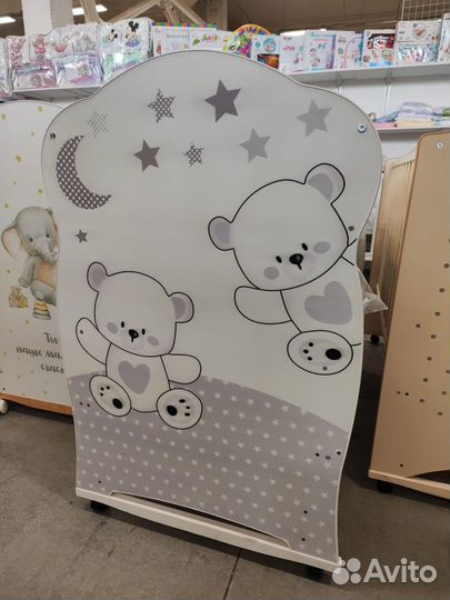 Детская кроватка