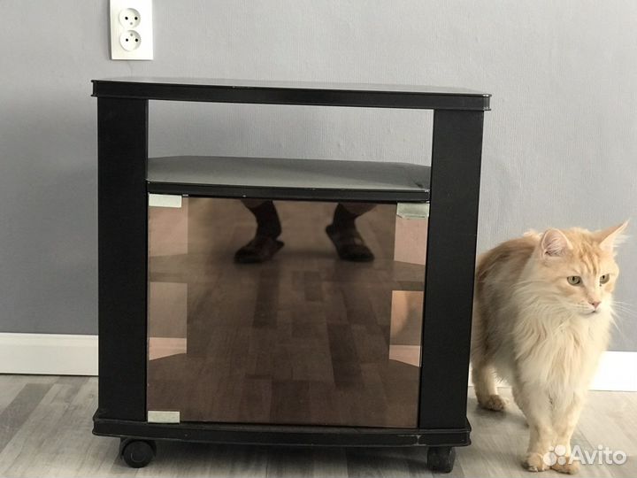 Тумба под телевизор