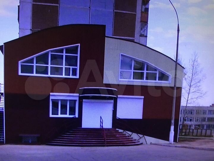 Здание, 374 м²