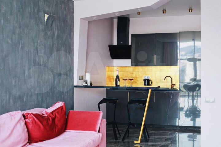 2-к. квартира, 56 м², 17/19 эт.