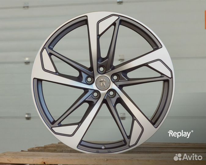 Диски r21 audi Q7 BMW X7, VW Touareg Replay A275