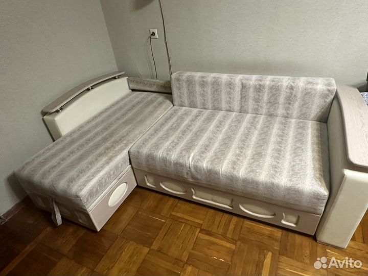 Угловой диван бу