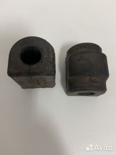 Втулка стабилизатора заднего BMW E39/F/G (14мм)
