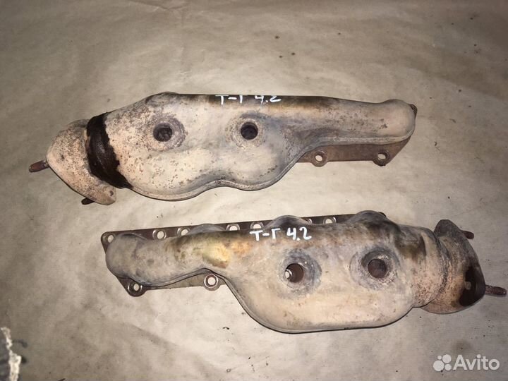 Коллектор впускной выпускной Туарег 4.2 AXQ