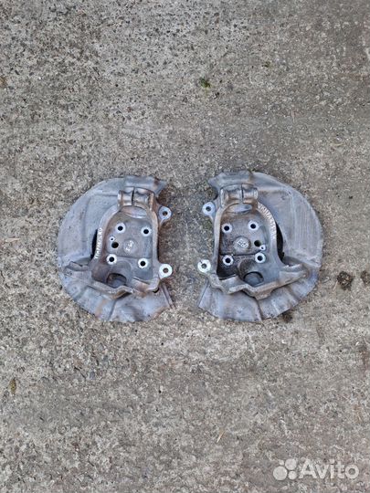 Кулак поворотный BMW Е60 Е61 перед