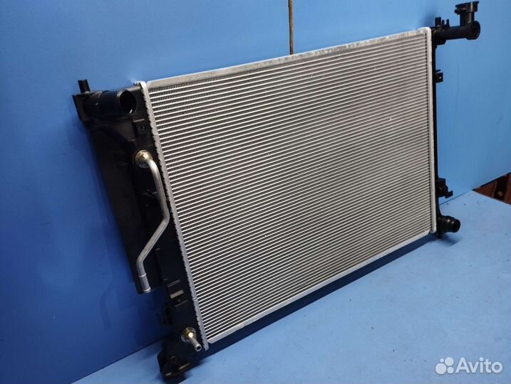 Радиатор охлаждения KIA Optima 4