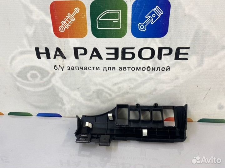 Накладка торпедо под рулевой колонкой Kia Rio 3