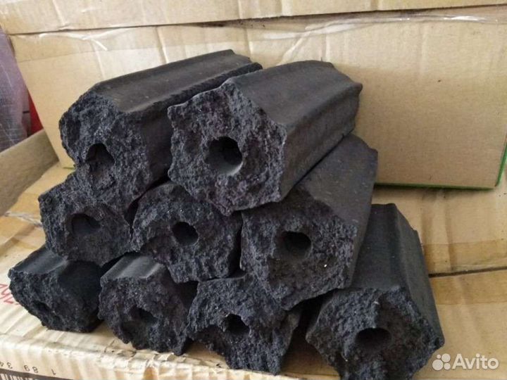 Уголь в брикетах пини кей для шашлыка и гриля