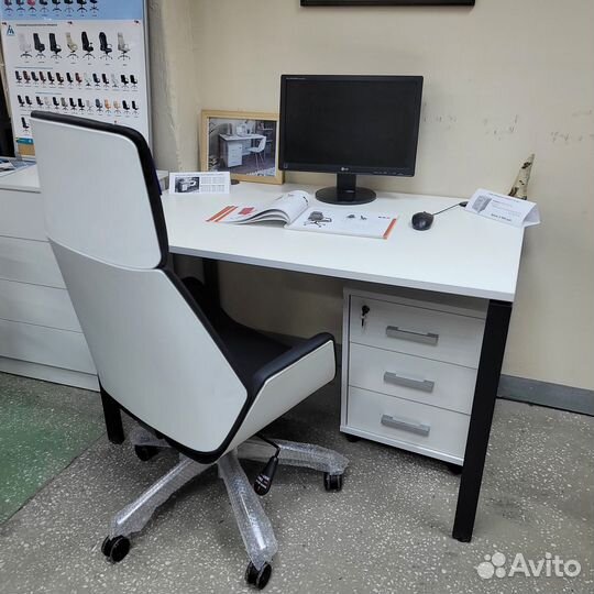 Дизайнерское компьютерное кресло