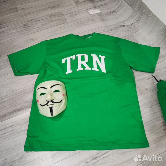 Мужские костюмы