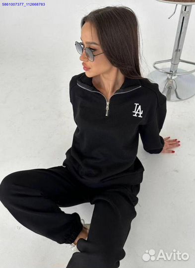 Спортивный костюм женский