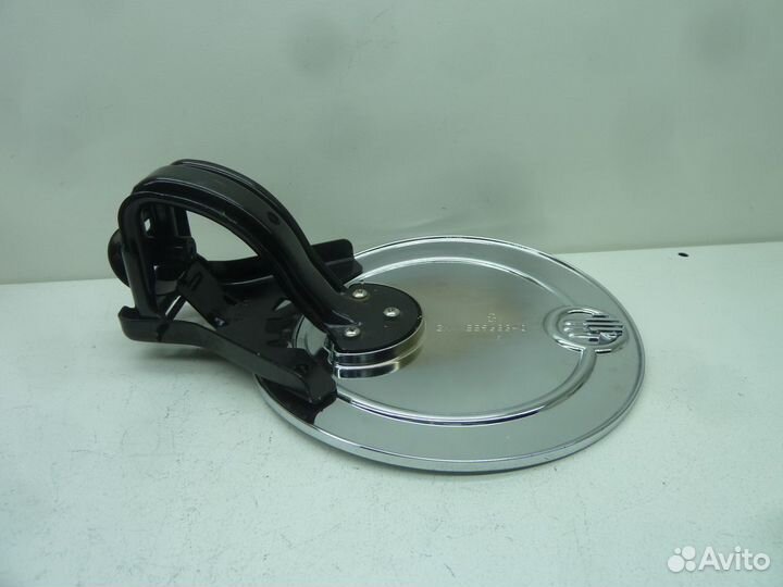 GM Лючок бензобака Хромированный