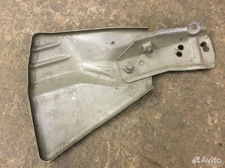 Кронштейн переднего бампера Honda Civic 4D