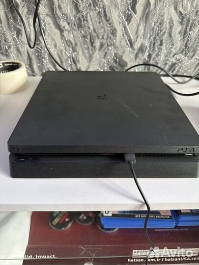 Игровая приставка ps4 slim 1tb (2 геймпада)