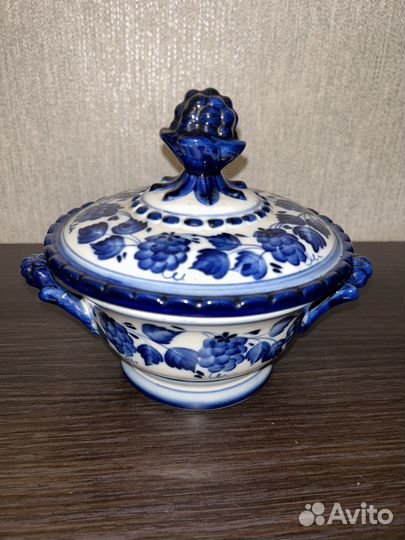 Фарфоровая посуда гжель