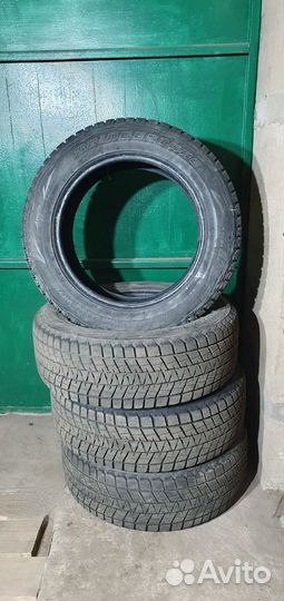 Bridgestone Blizzak DM-V1 225/60 R17 99R