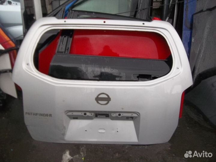 Nissan Pathfinder Ниссан Патфайндер крышка багажни