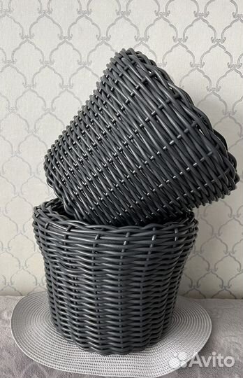 Кашпо из искусственного ротанга