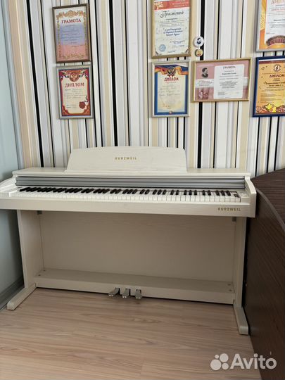 Цифровое пианино кurzweil M210