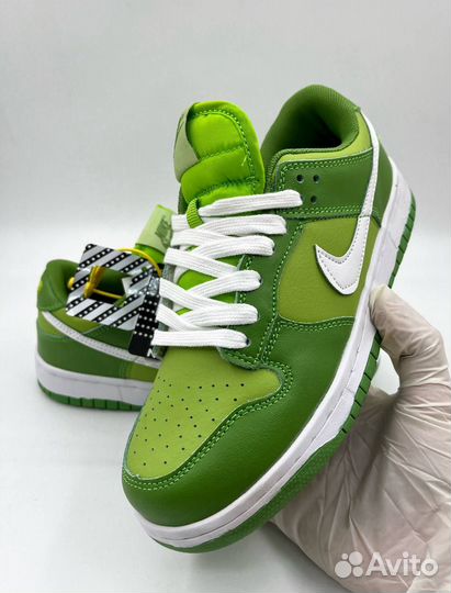 Nike Dunk Low Chlorophyll