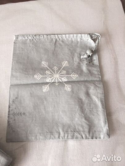 Скатерть с подставками из плотного картона