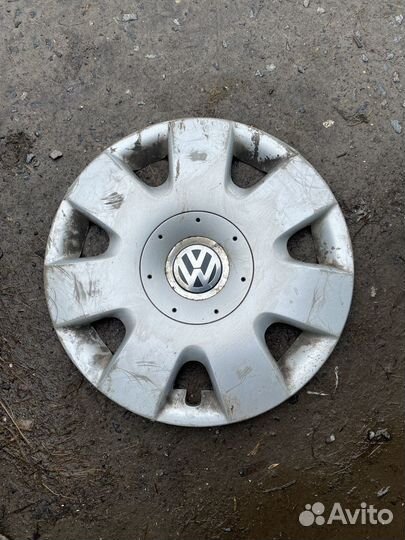 Volkswagen polo колпак r14