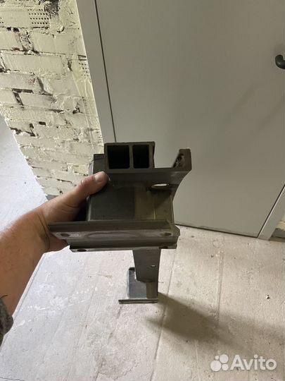 Усилитель заднего бампера на volvo xc90