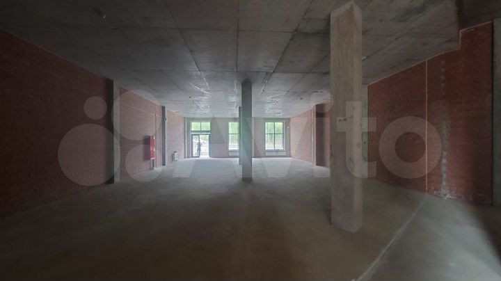 Сдам торговое помещение, 251 м²