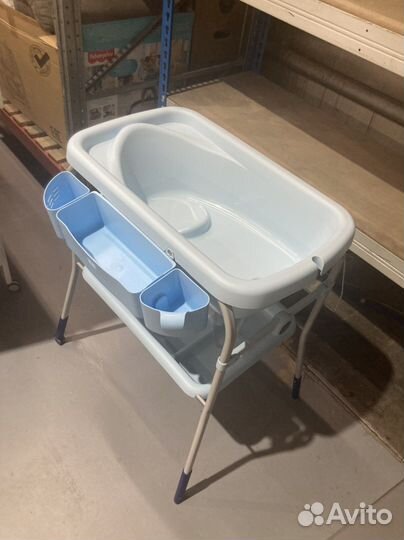 Пеленальный столик с ванночкой Chicco
