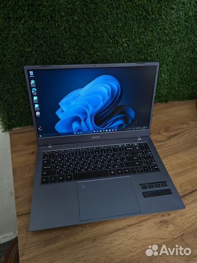 Ноутбук Dexp i3-1215u/8gb/256gb