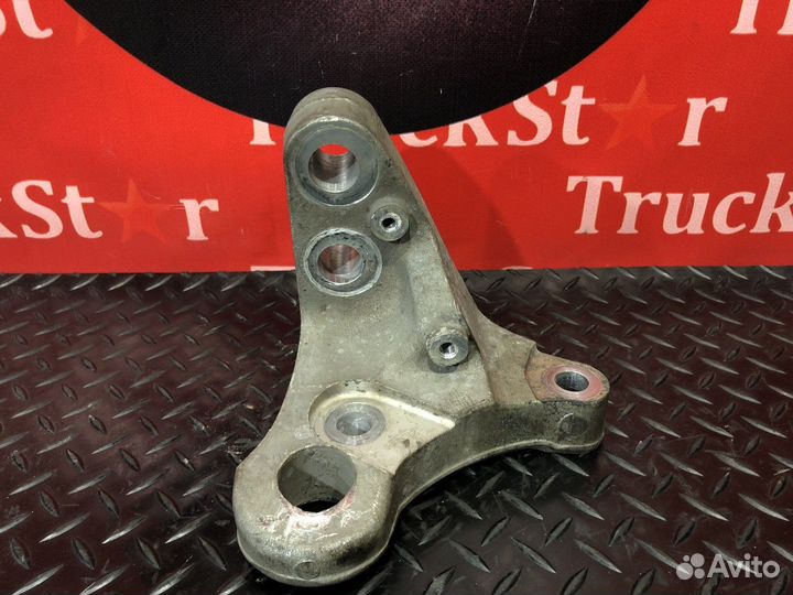 Кронштейн двигателя задний левый