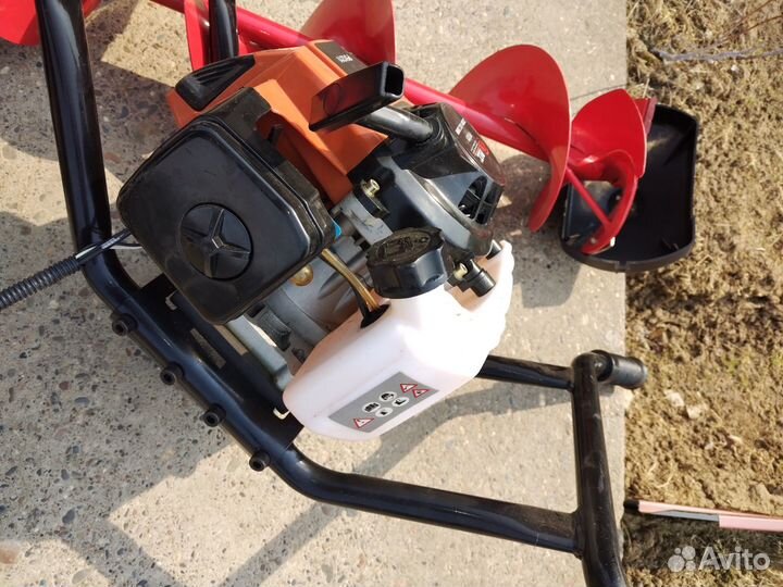 Продам мотобур Р.I.T. P51211 2200вт. Новый