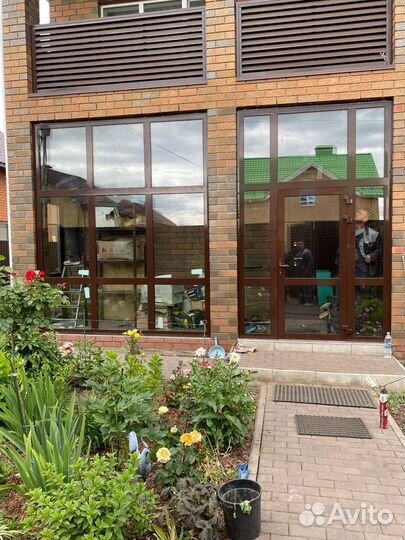 Остекление входной группы. Остекление коттеджей