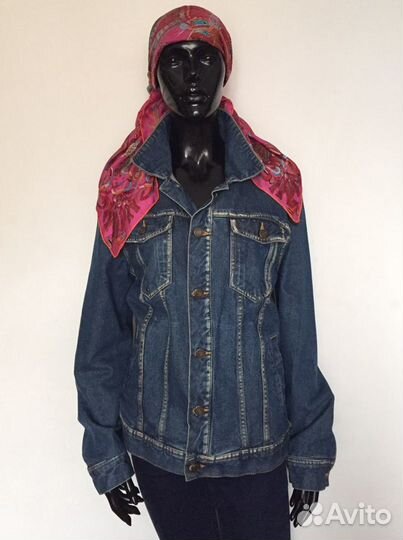 Джинсовая куртка