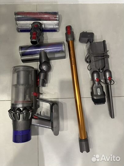 Пылесос Dyson v10 absolute