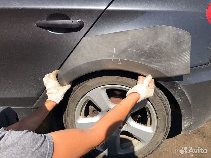 BMW 1 колесные арки задних крыльев комплект